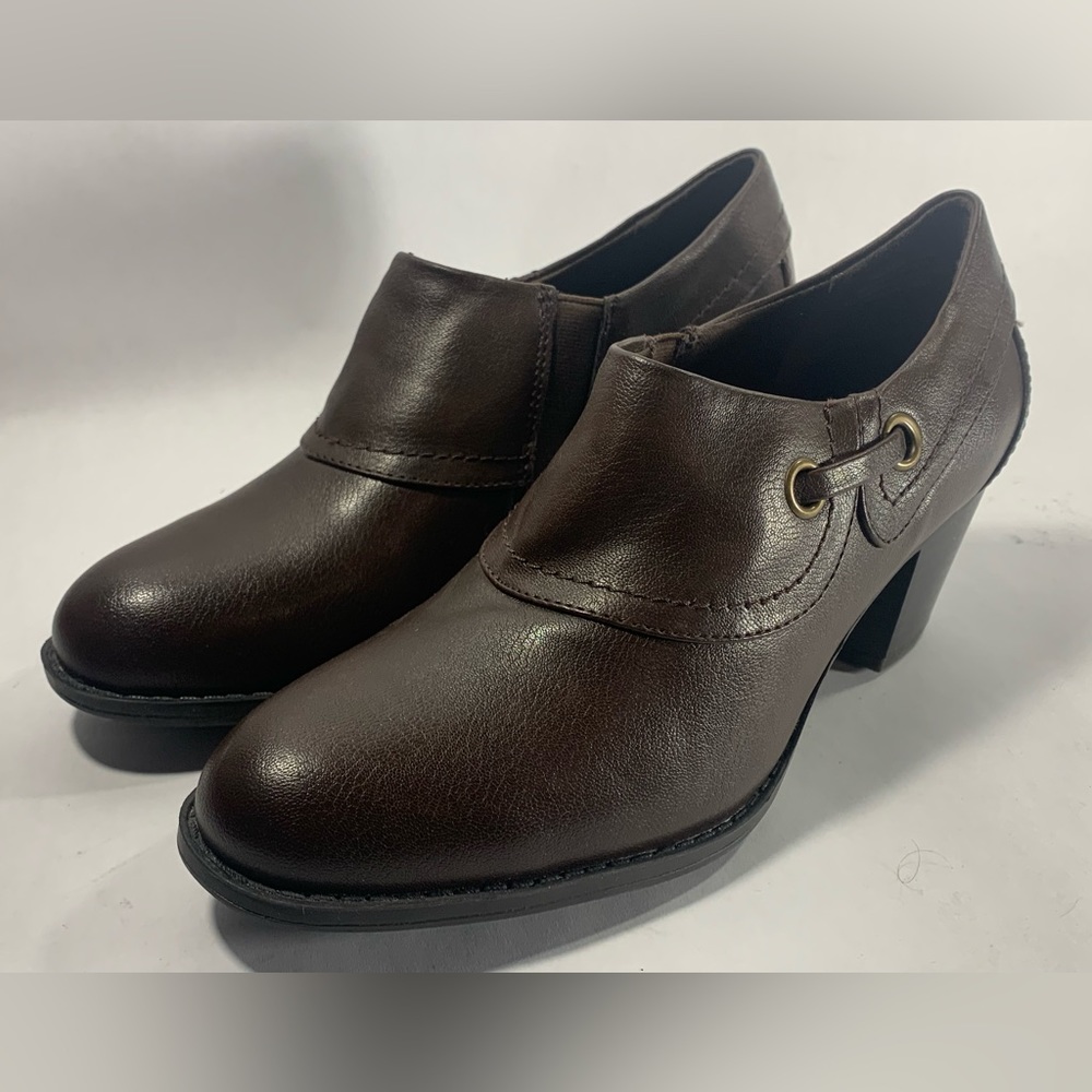 Women's Yuu Brown Faux Leather Nelman Cuffed Ankle Booties Block Heels Size 6.5m